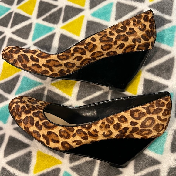 Leopard Print Women's Shoes - Picture 6 of 6